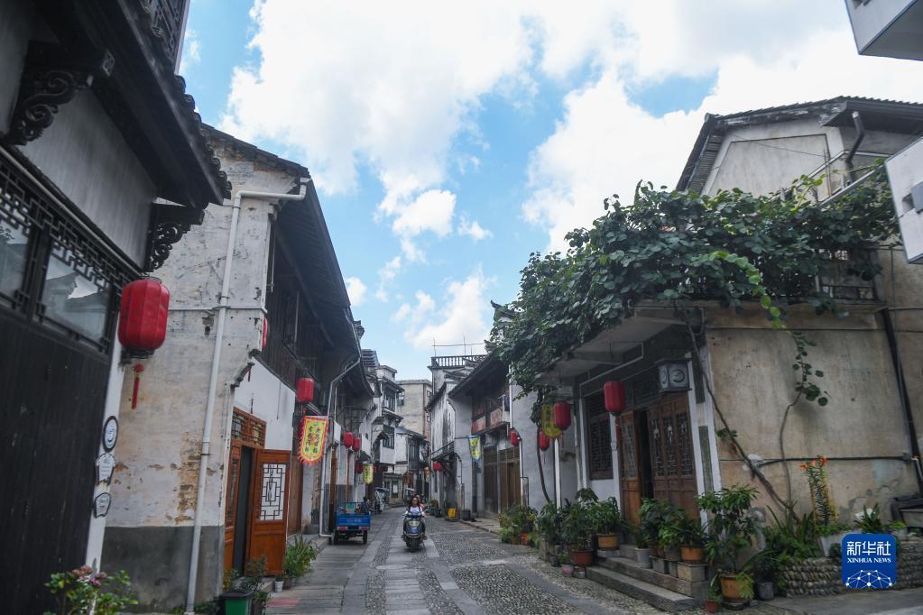 “富贵不还乡，如锦衣夜行”，究竟该如何理解这句话呢？游戏画面